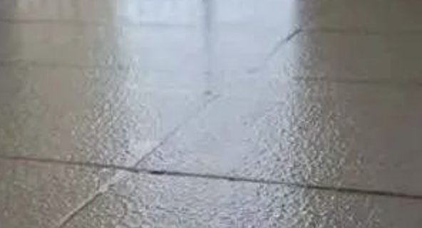 “回南天”返潮太痛苦了，农村建房应该要知道的几种防潮方式(图1)